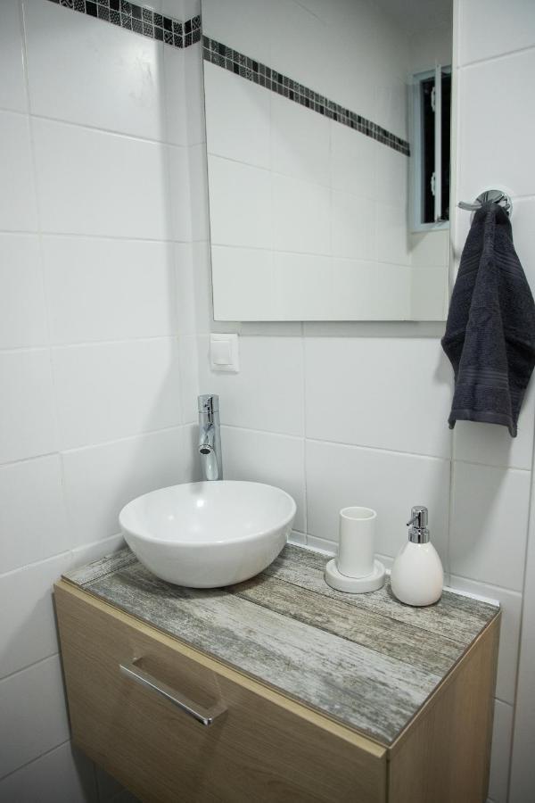 Diamerisma-Grafeio Apartment พีเรียส ภายนอก รูปภาพ